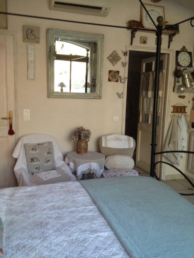 L'Oustalet Apartment La Tour-d'Aigues Ngoại thất bức ảnh